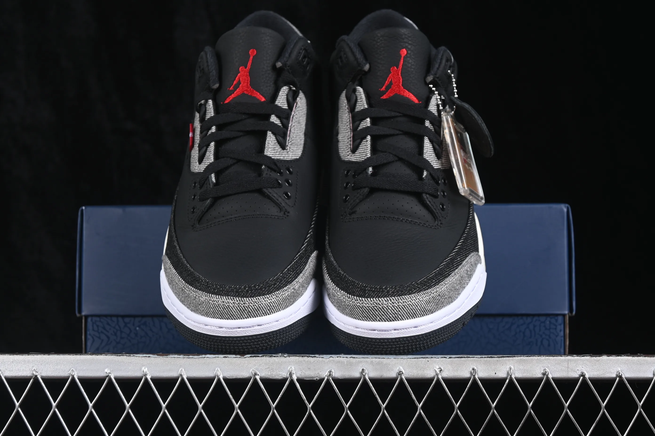 All categories Air Jordan Jordan series basketball shoes Air Jordan 3 Levi's x Air Jordan 3 "Black Denim" AJ3 Joe 3 Black Denim IR0914-400